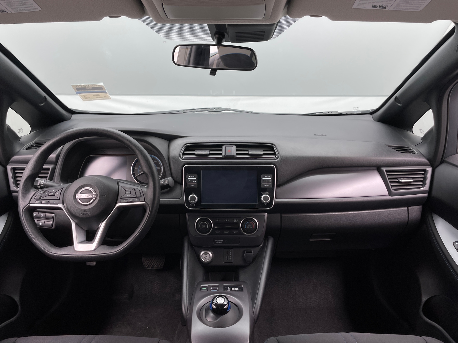 Thumbnail: 2025 Nissan Leaf - 3