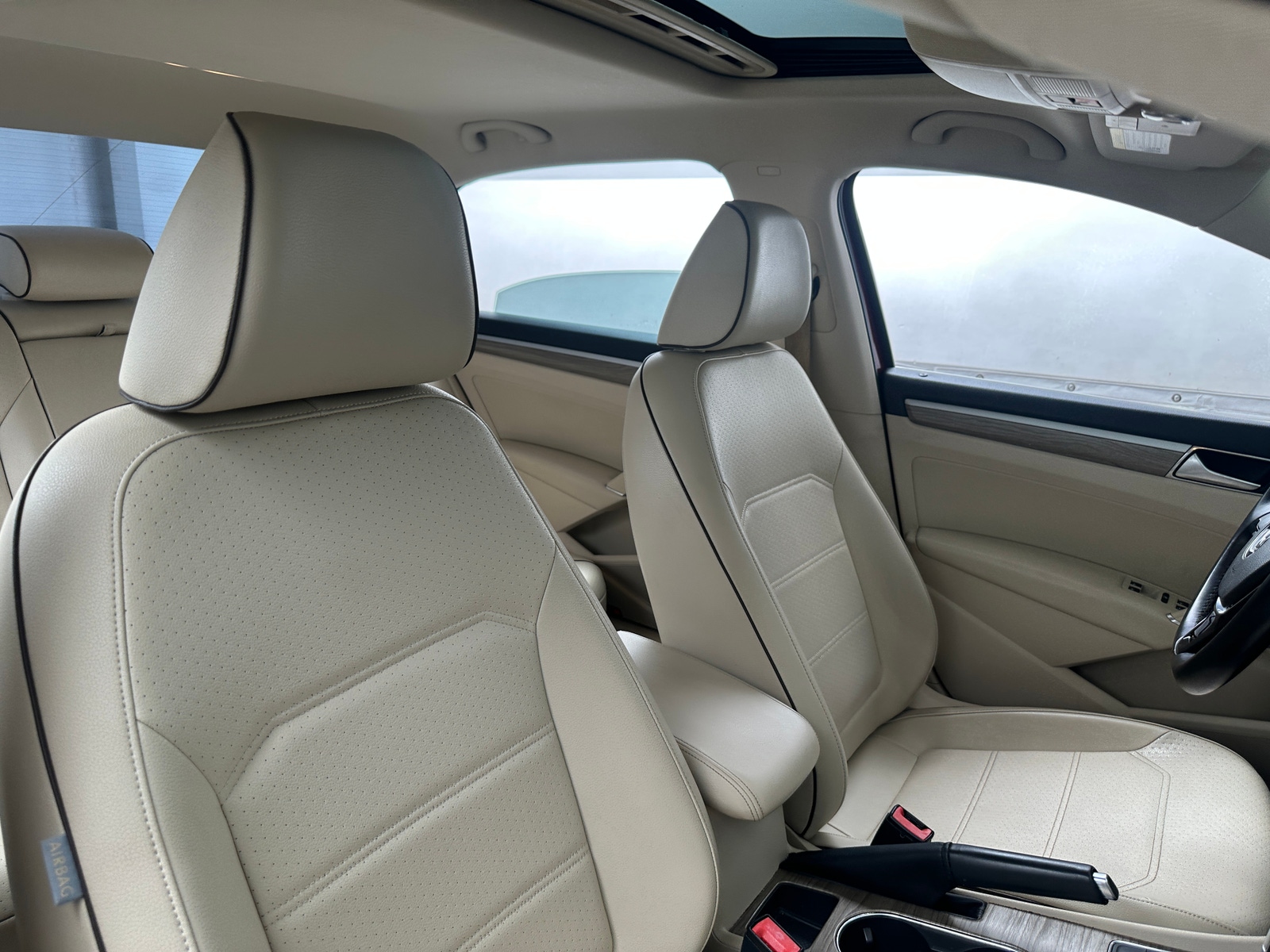 Thumbnail: 2016 Volkswagen Passat - 2