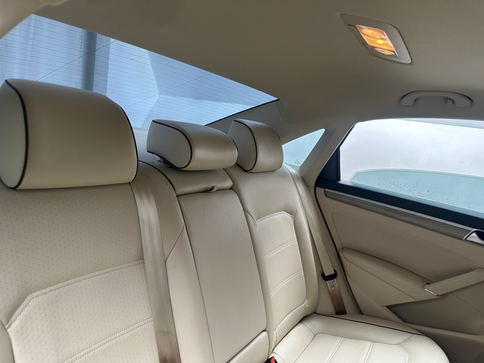 Thumbnail: 2016 Volkswagen Passat - 6