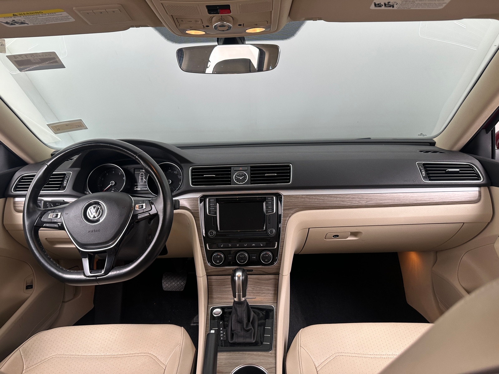 Thumbnail: 2016 Volkswagen Passat - 3