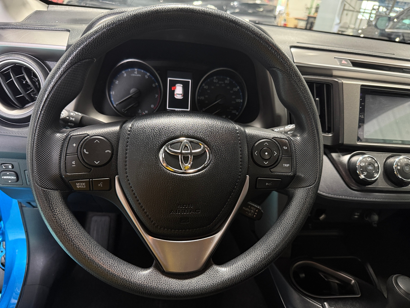 Thumbnail: 2017 Toyota RAV4 - 5