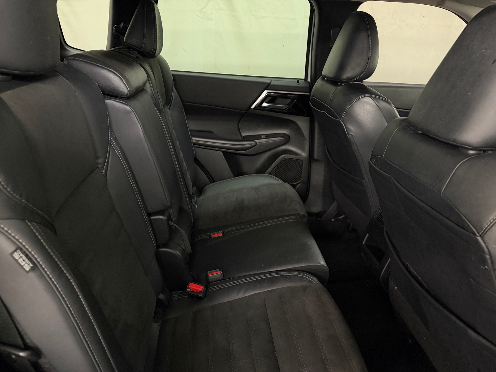 Thumbnail: 2022 Mitsubishi Outlander - 5