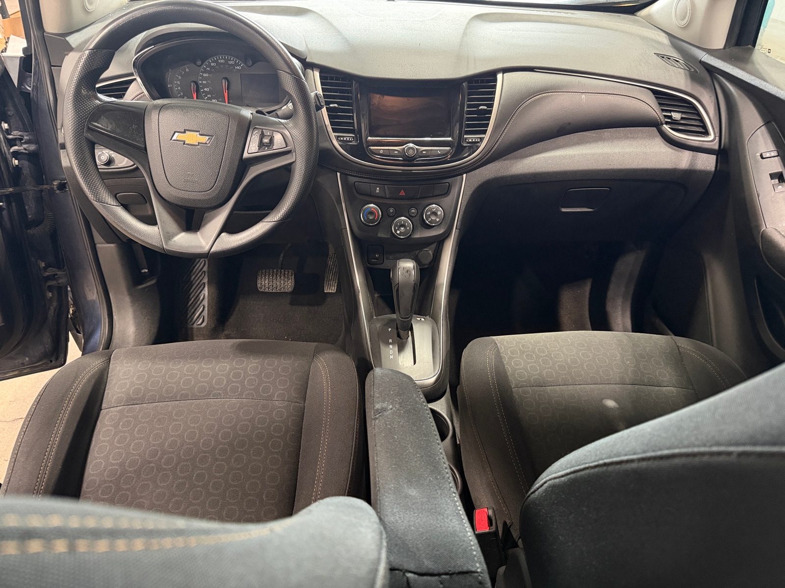 Thumbnail: 2018 Chevrolet Trax - 3