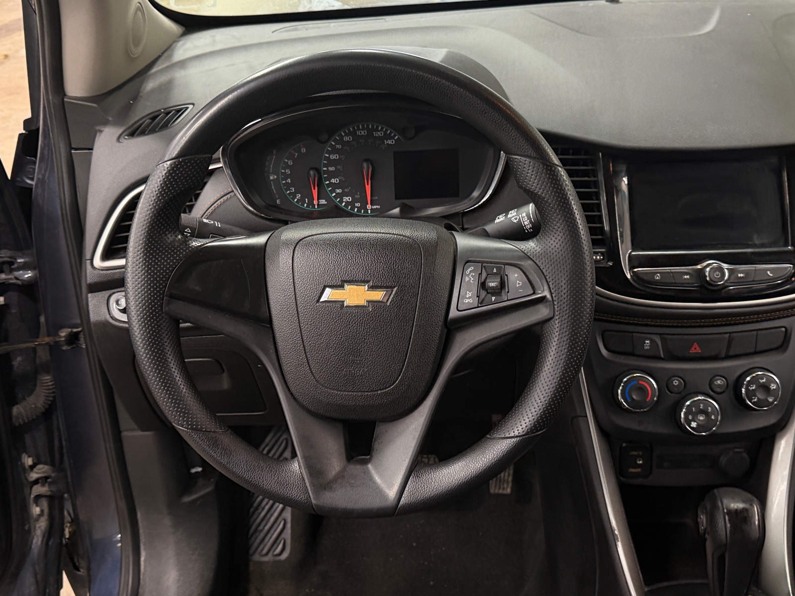 Thumbnail: 2018 Chevrolet Trax - 5