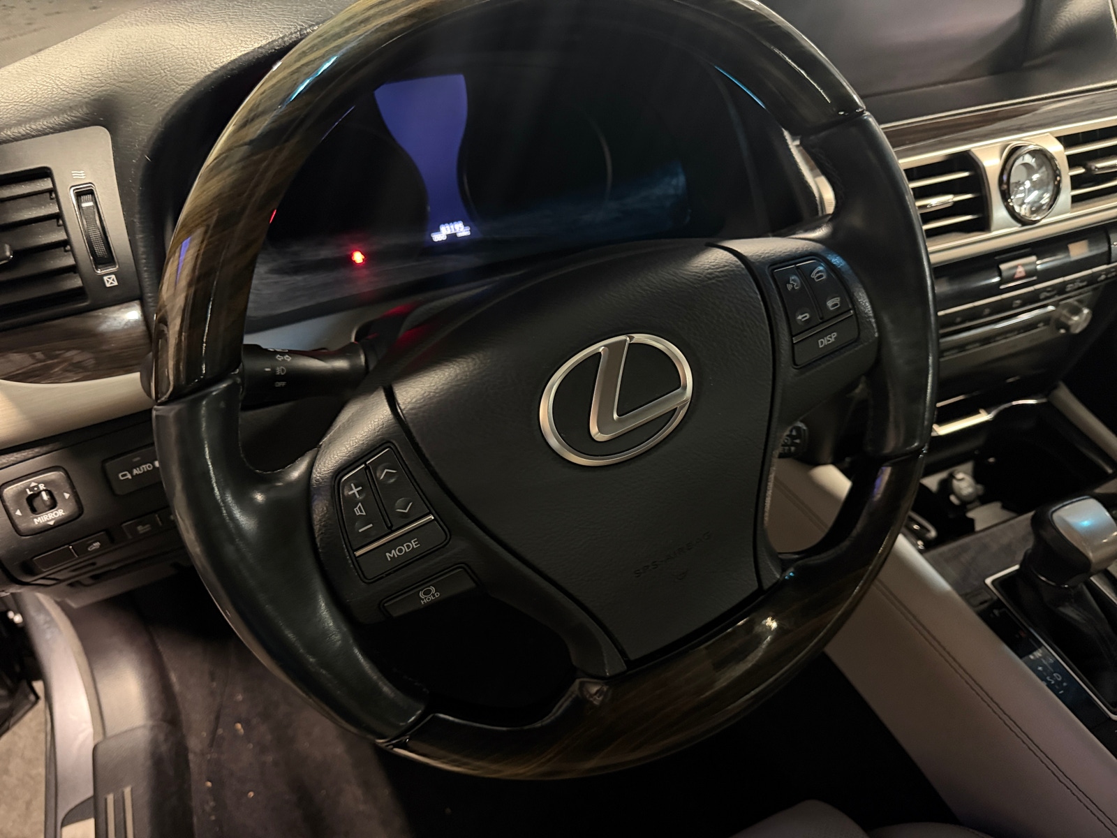 Thumbnail: 2014 Lexus LS - 4