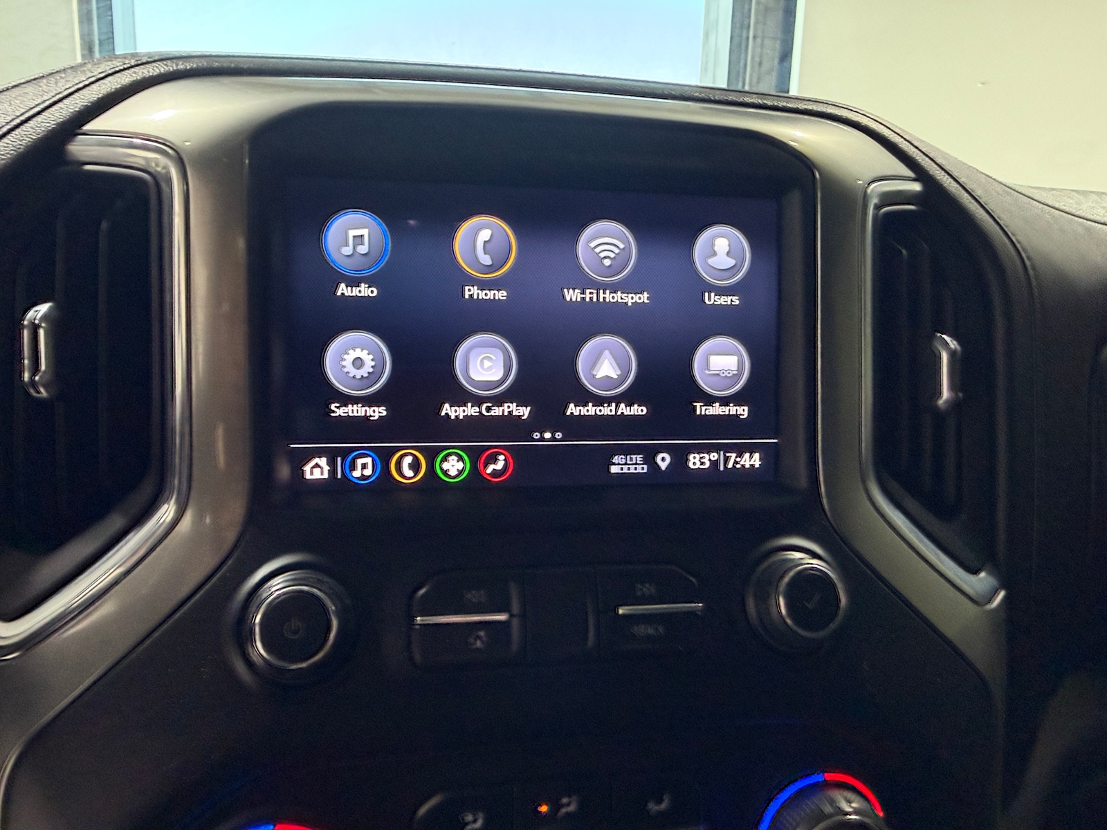 Thumbnail: 2019 Chevrolet Silverado 1500 - 4