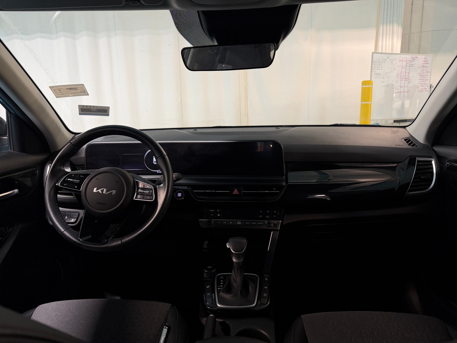 Thumbnail: 2024 Kia Seltos - 2