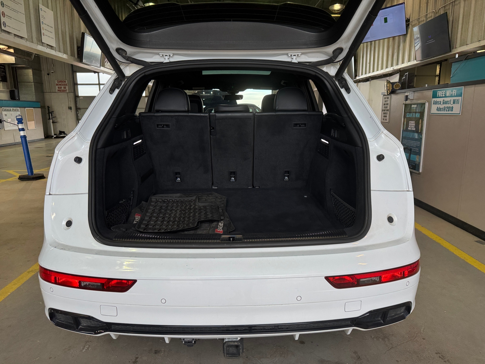 Thumbnail: 2019 Audi SQ5 - 7