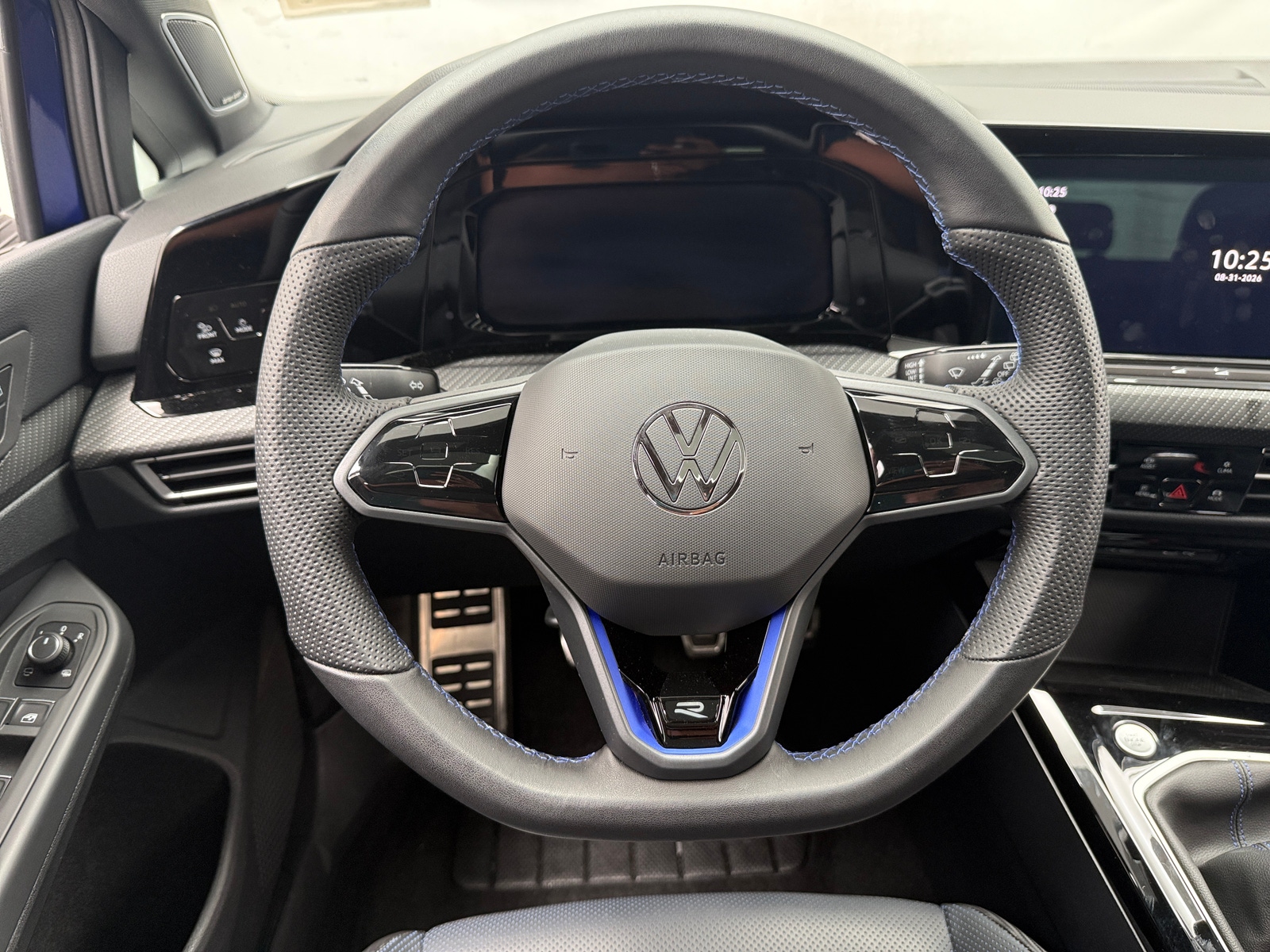 Thumbnail: 2024 Volkswagen Golf - 4