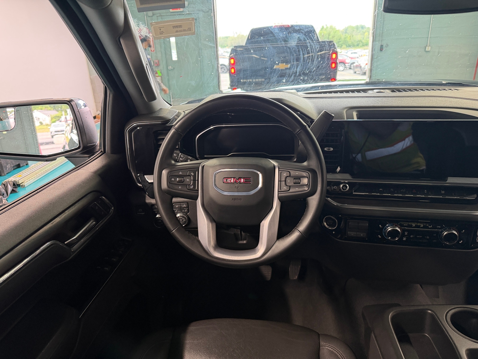 Thumbnail: 2025 GMC Sierra 1500 - 4