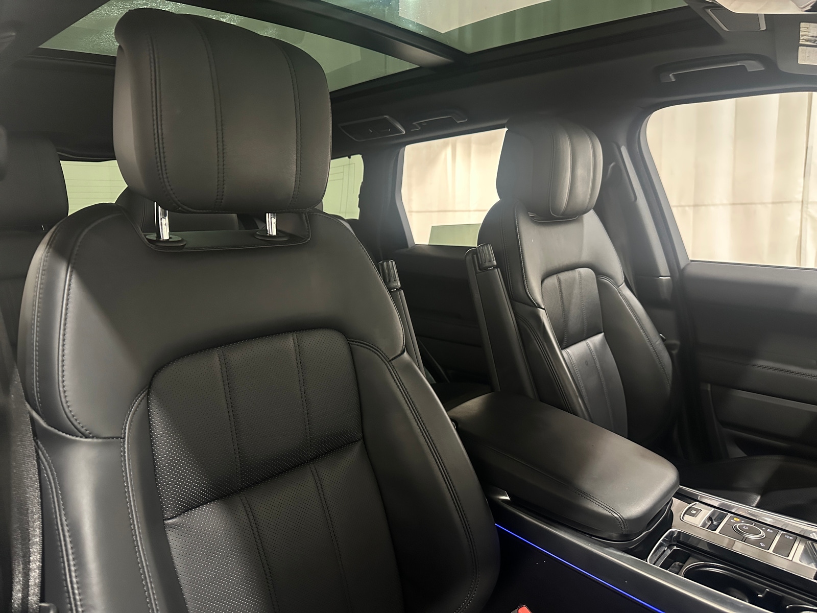 Thumbnail: 2021 Land Rover Range Rover Sport - 2