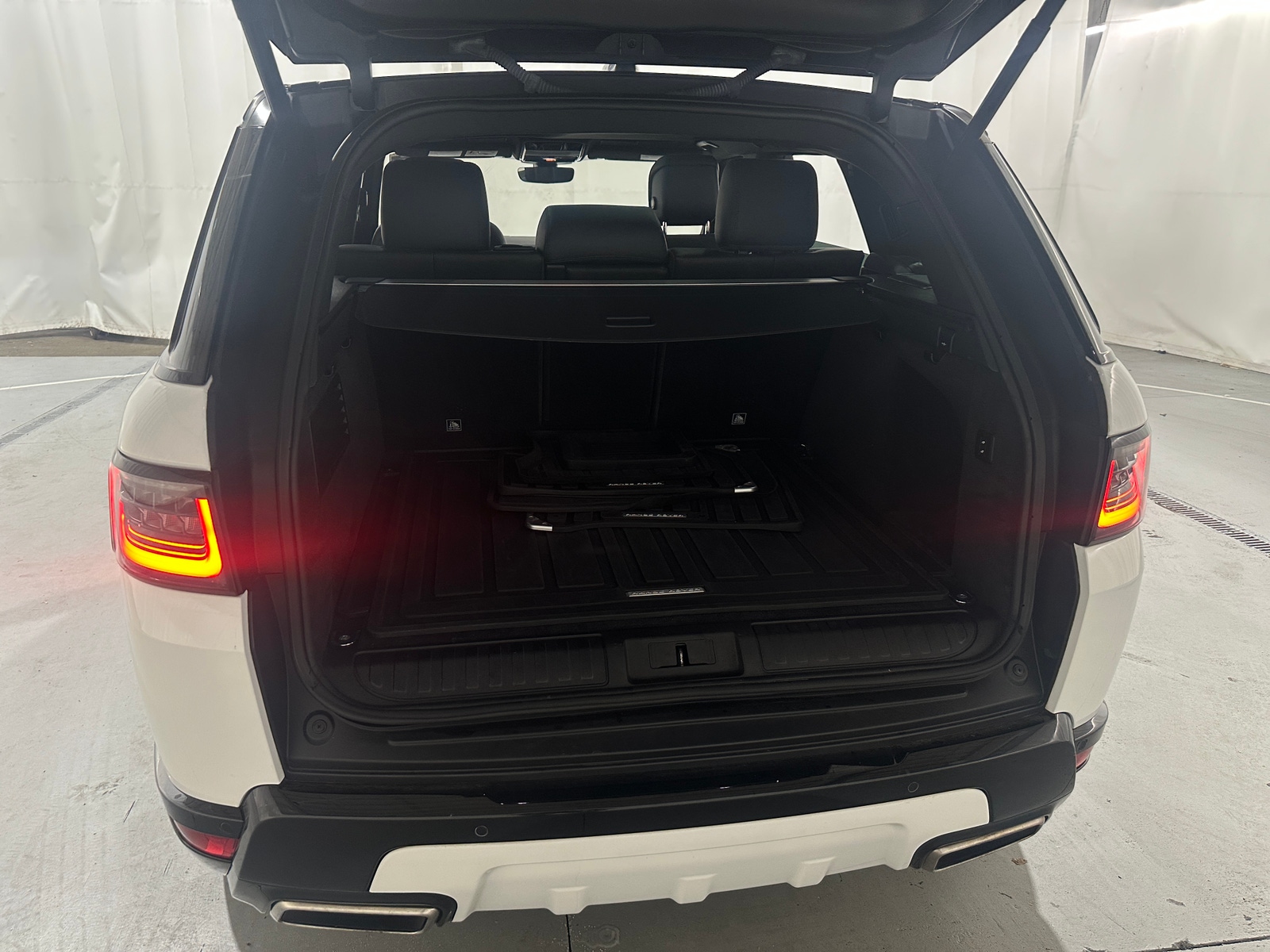 Thumbnail: 2021 Land Rover Range Rover Sport - 7