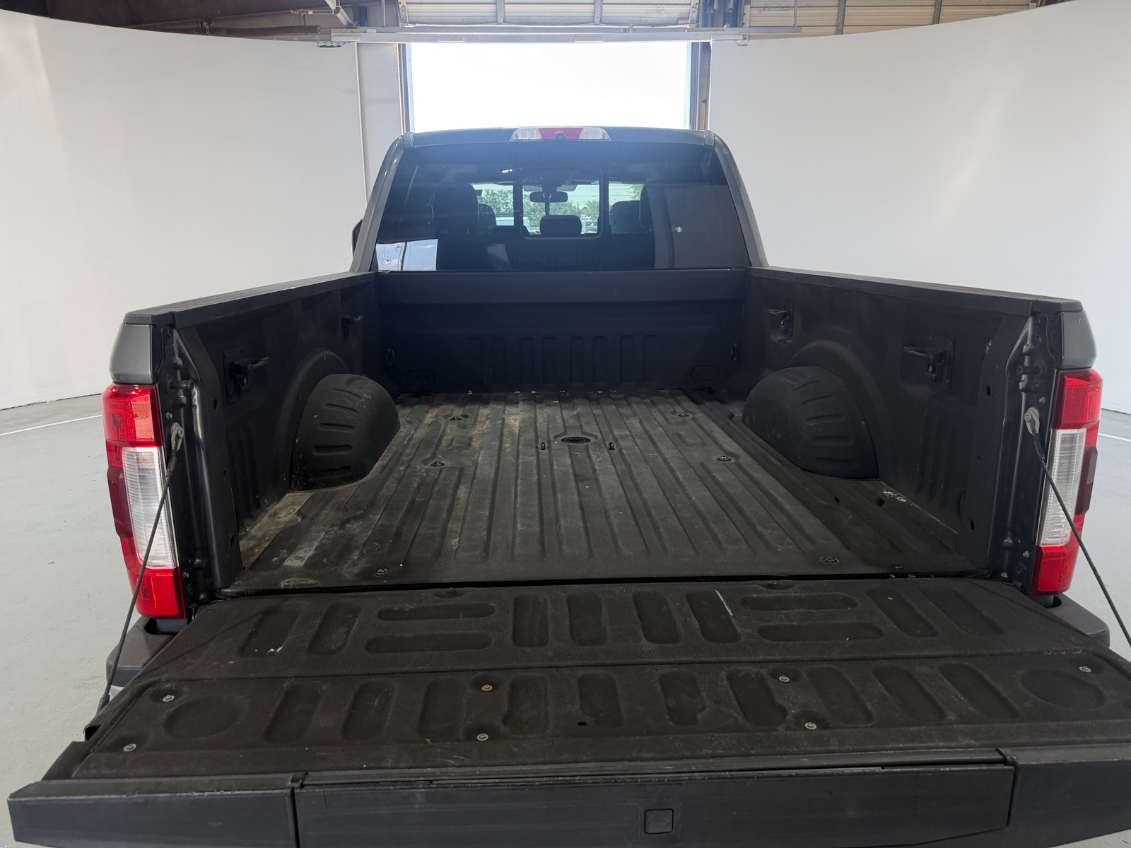 Thumbnail: 2019 Ford Econoline - 6