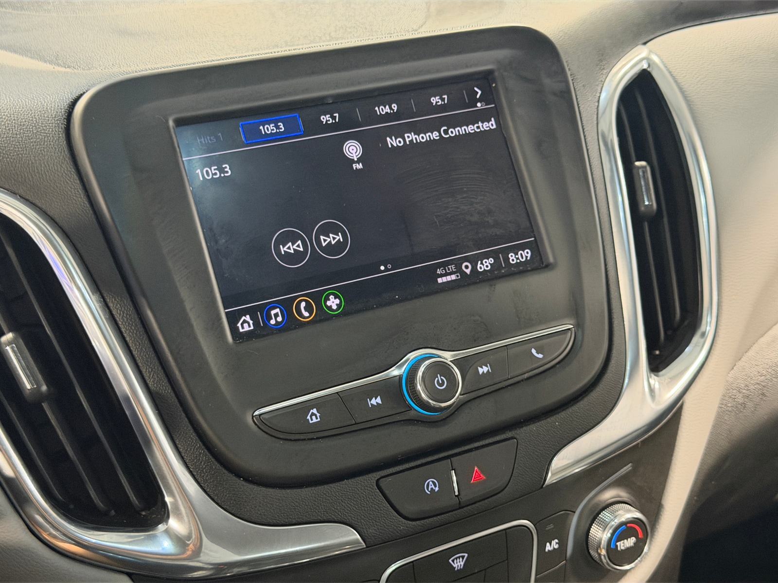 Thumbnail: 2023 Chevrolet Equinox - 4