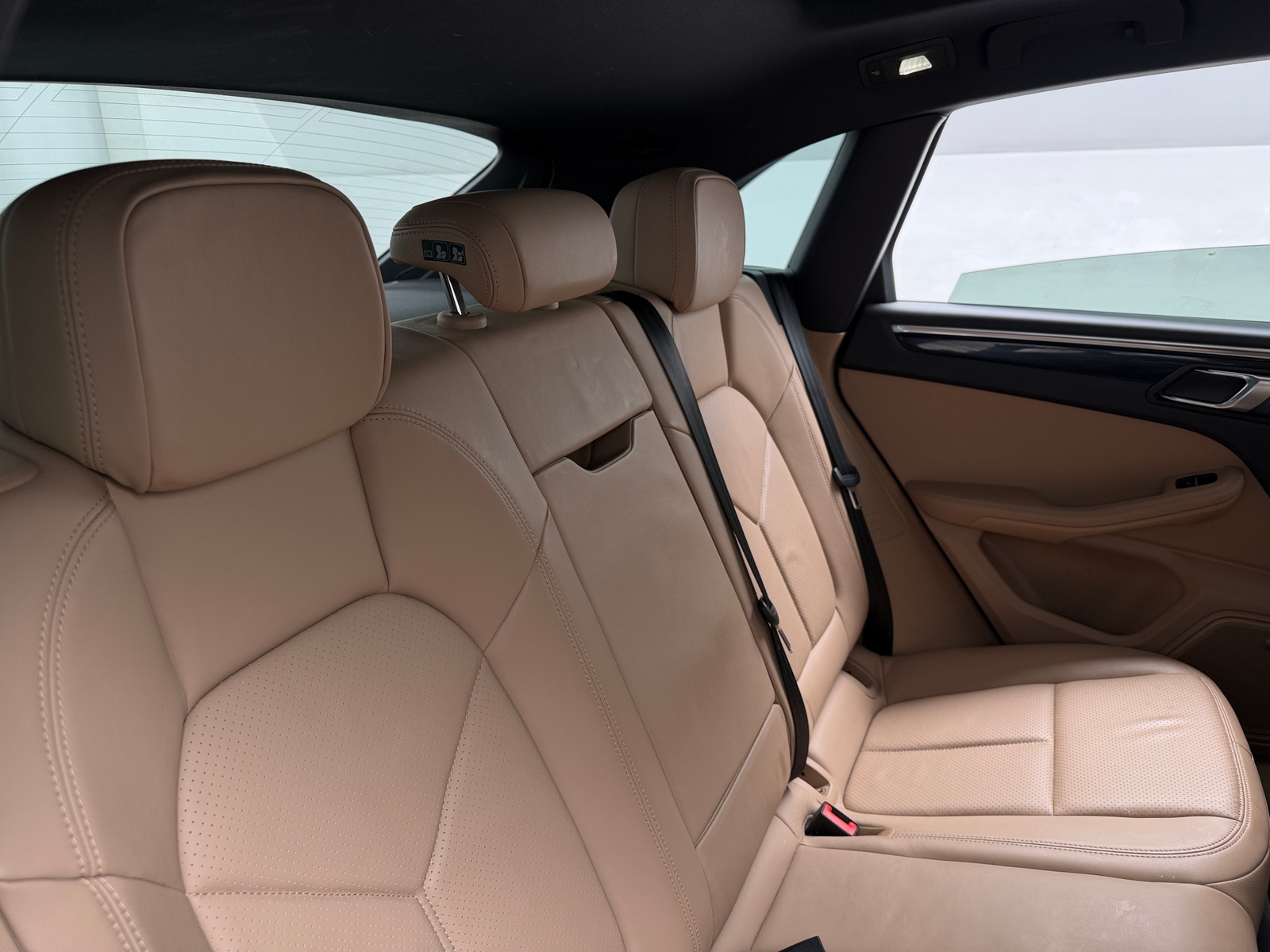 Thumbnail: 2021 Porsche Macan - 6