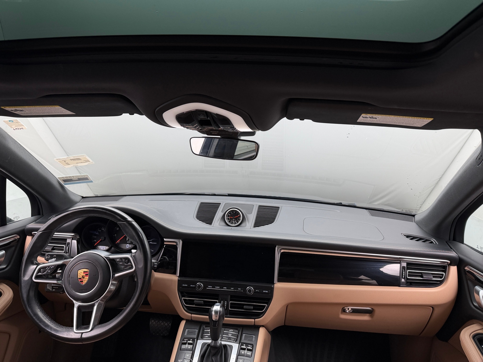 Thumbnail: 2021 Porsche Macan - 3
