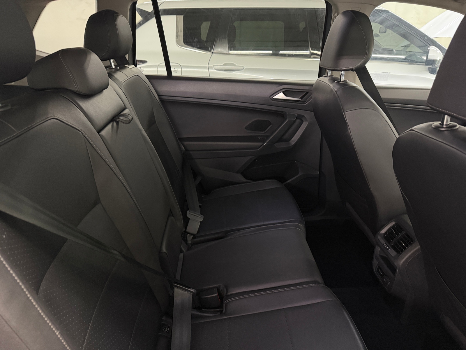 Thumbnail: 2020 Volkswagen Tiguan - 5