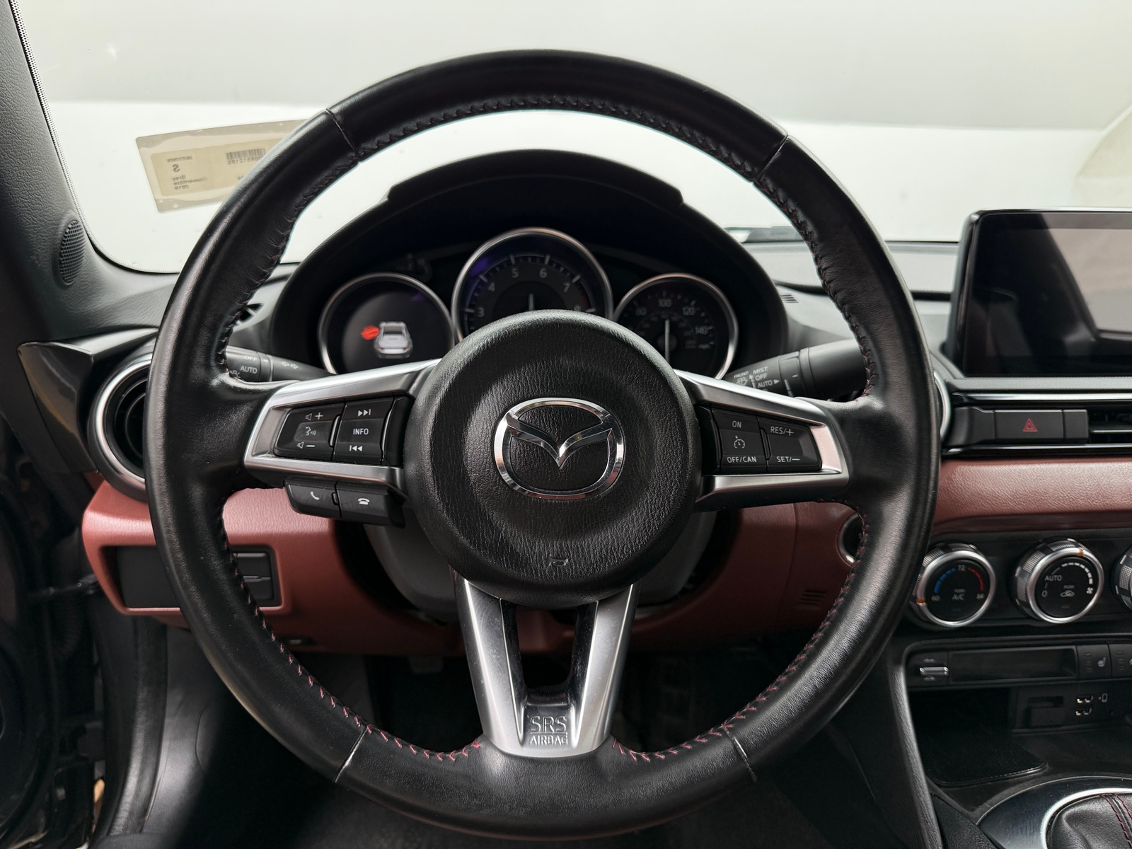 Thumbnail: 2019 Mazda MX-5 Miata - 3