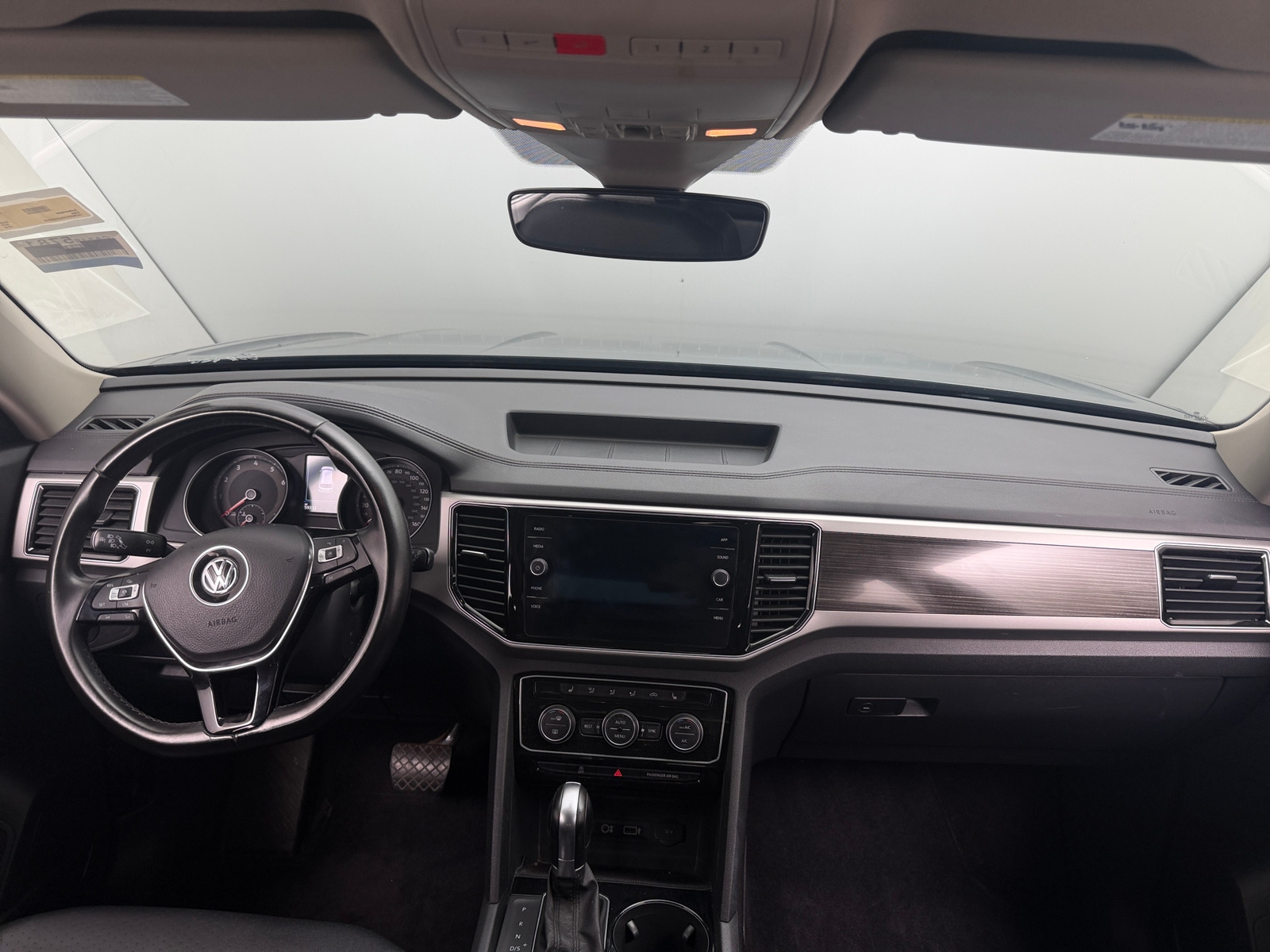 Thumbnail: 2018 Volkswagen Atlas - 3