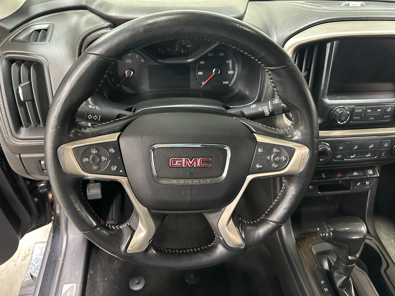 Thumbnail: 2018 GMC Canyon - 4