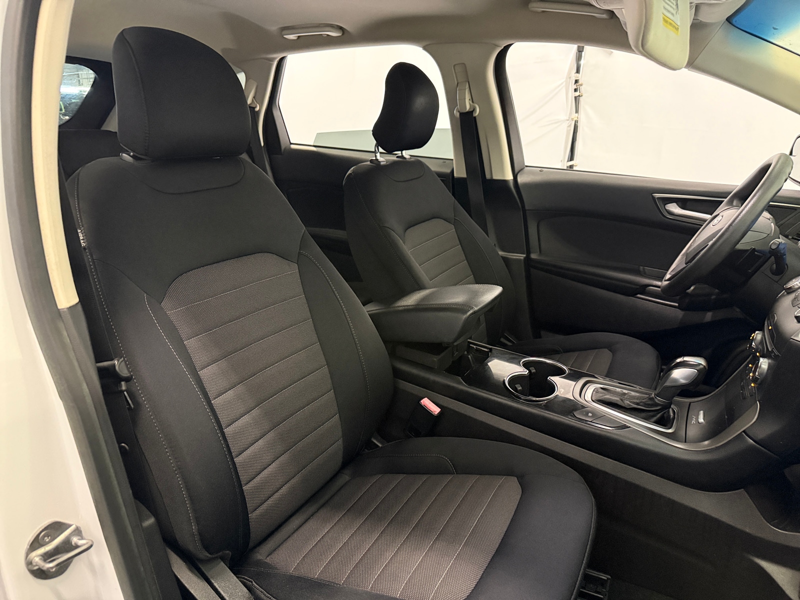Thumbnail: 2017 Ford Edge - 2