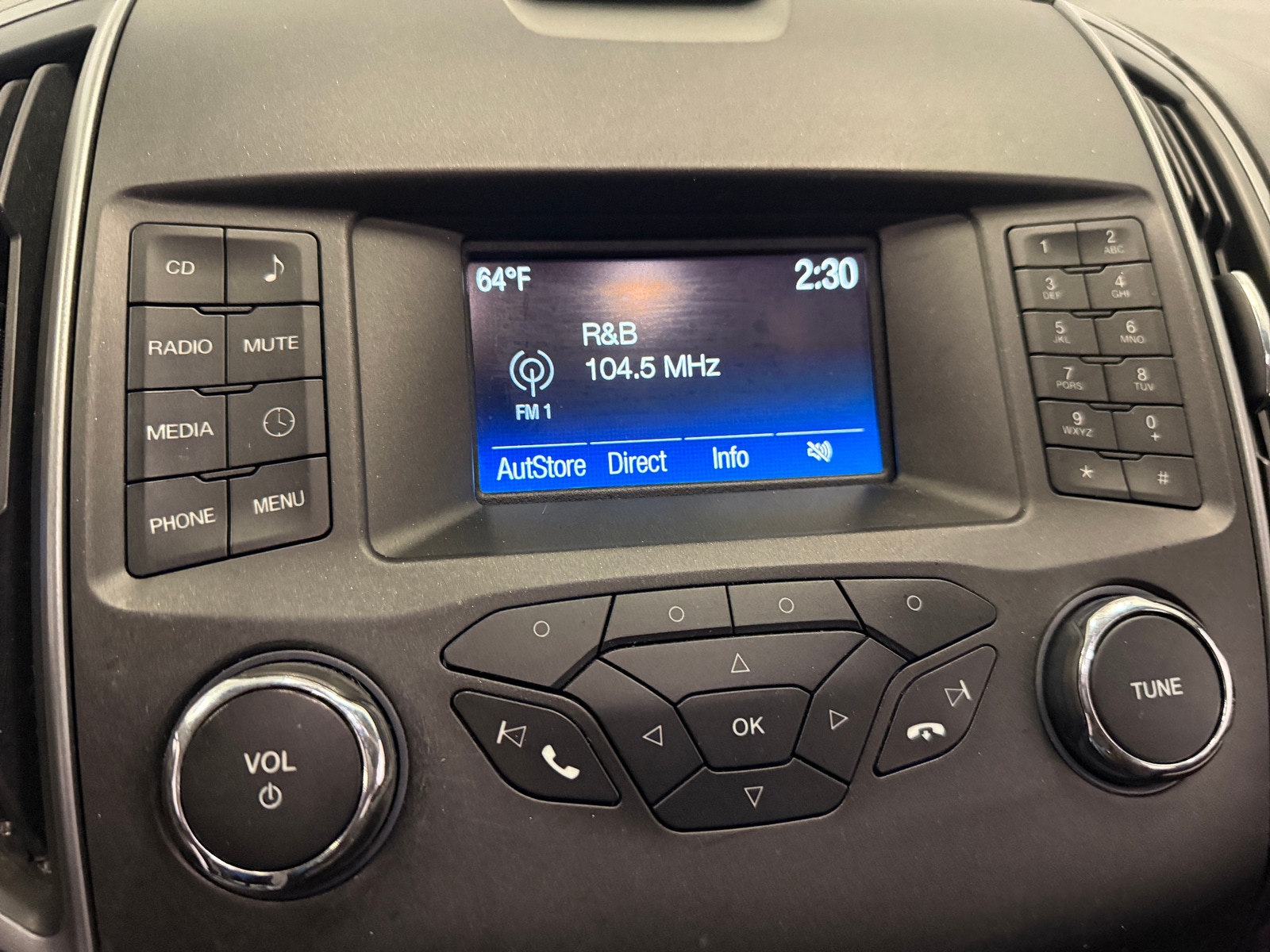 Thumbnail: 2017 Ford Edge - 4