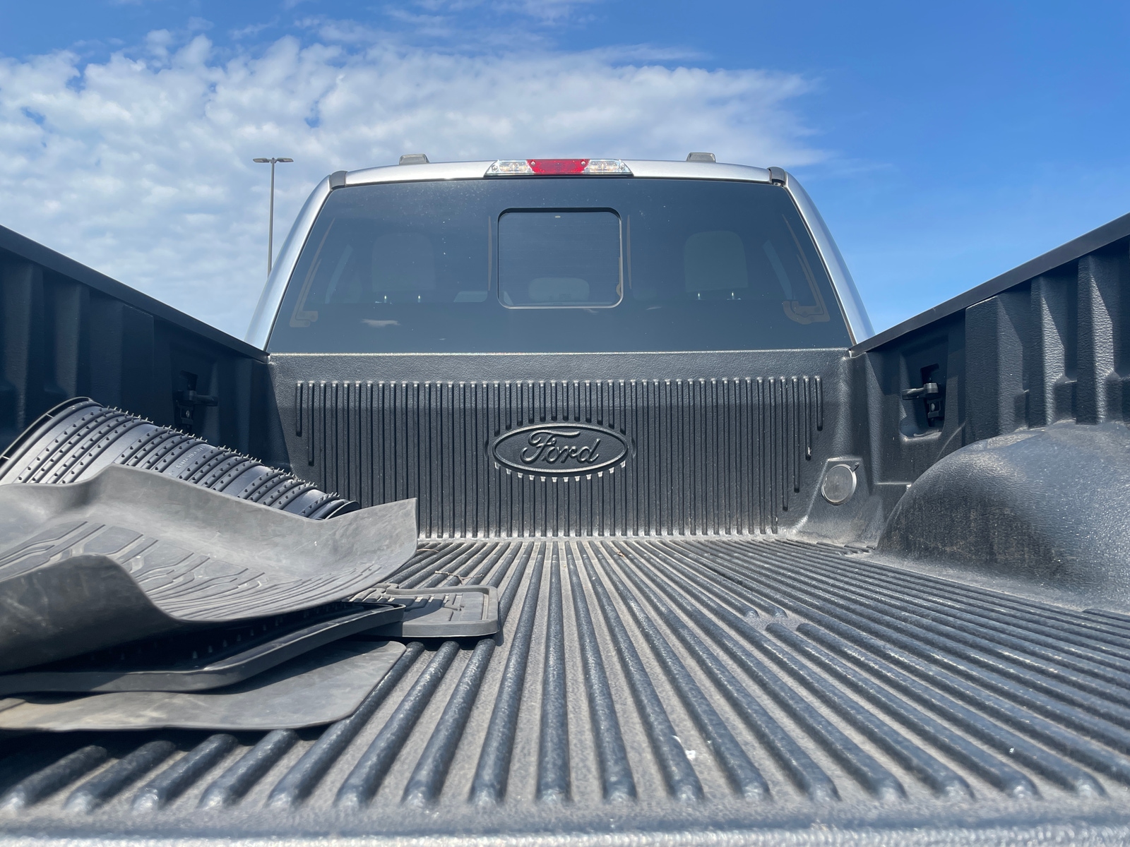 Thumbnail: 2022 Ford Econoline - 7