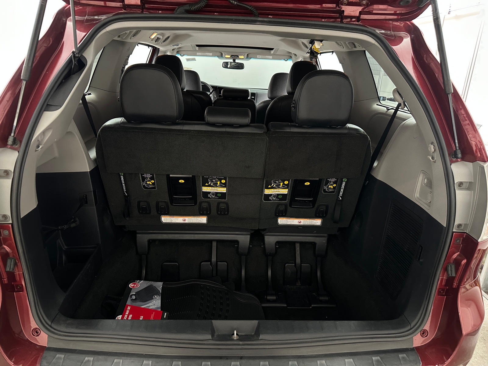 Thumbnail: 2015 Toyota Sienna - 7