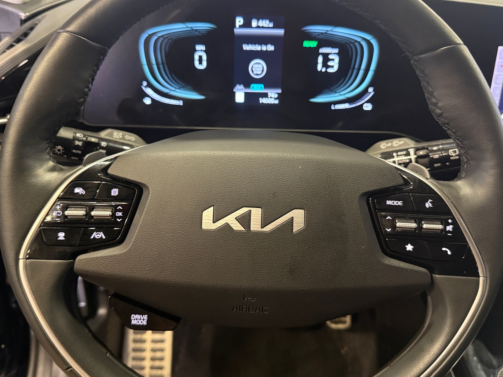 Thumbnail: 2023 Kia Niro - 4