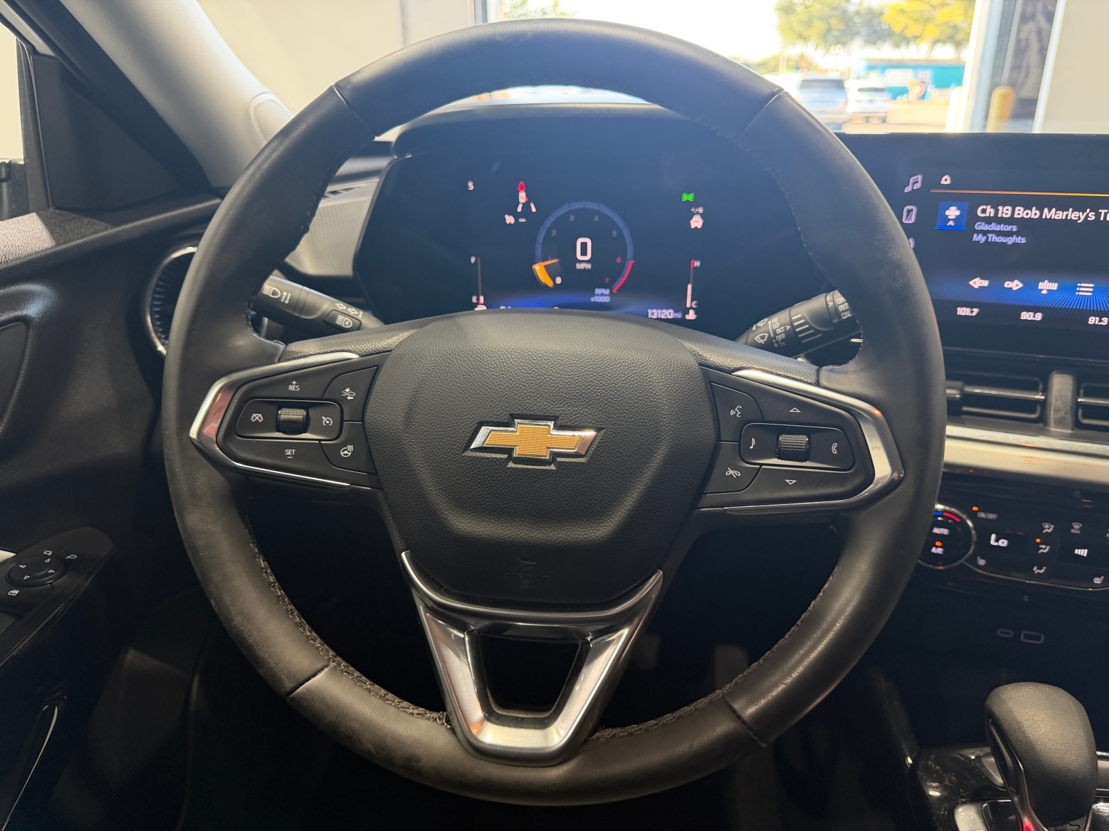 Thumbnail: 2025 Chevrolet Trax - 4