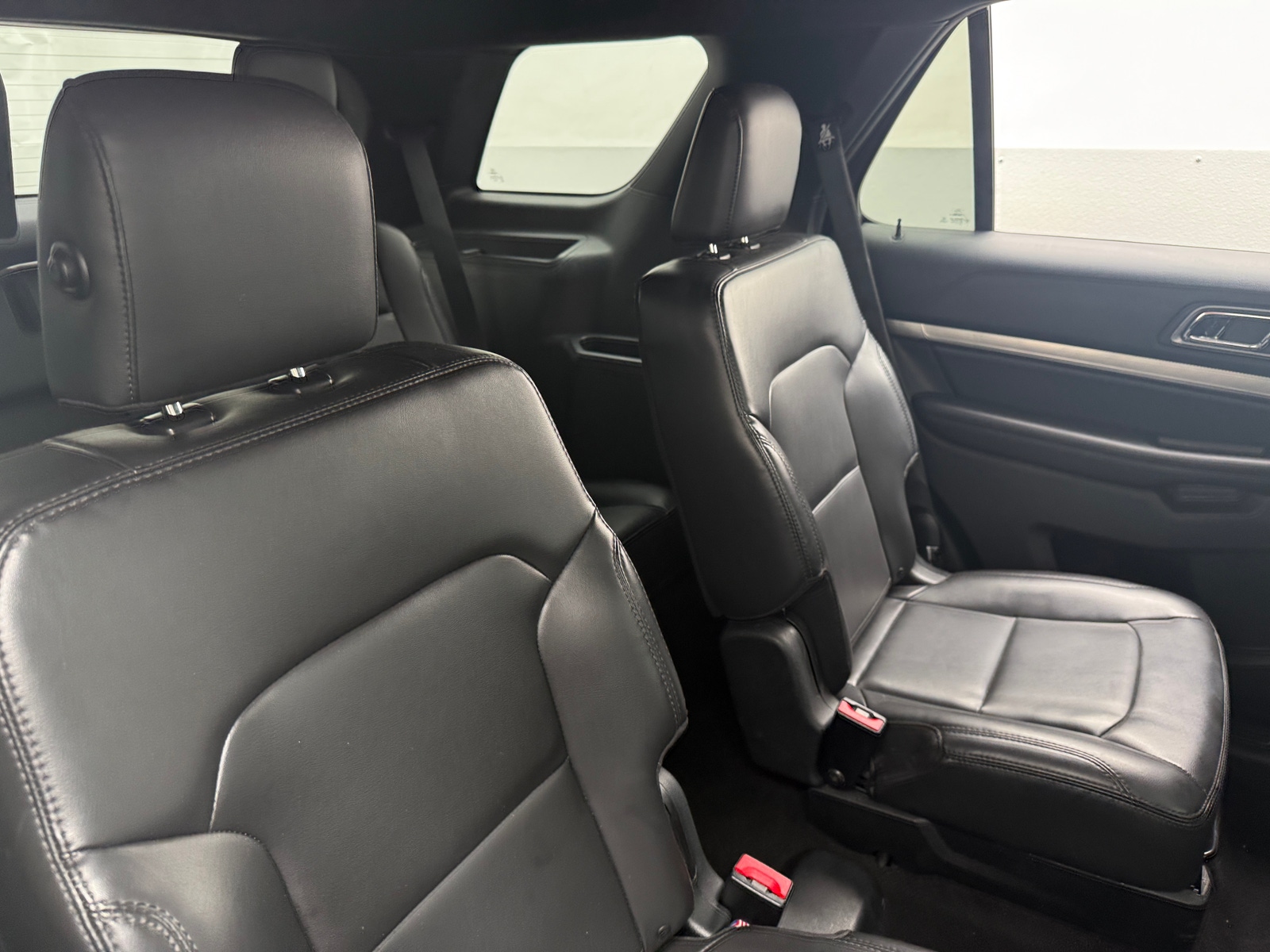 Thumbnail: 2019 Ford Explorer - 5