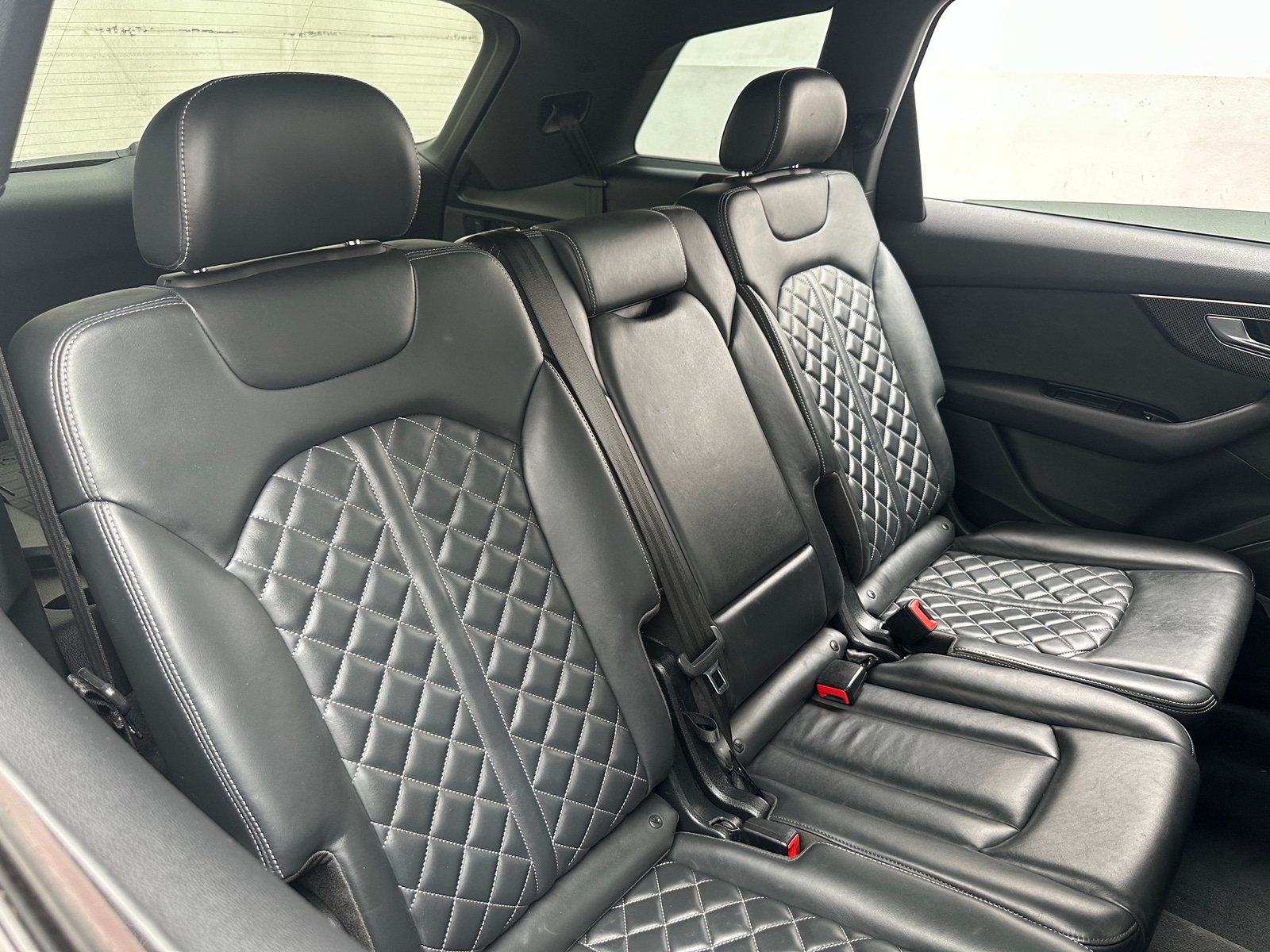 Thumbnail: 2020 Audi SQ7 - 6