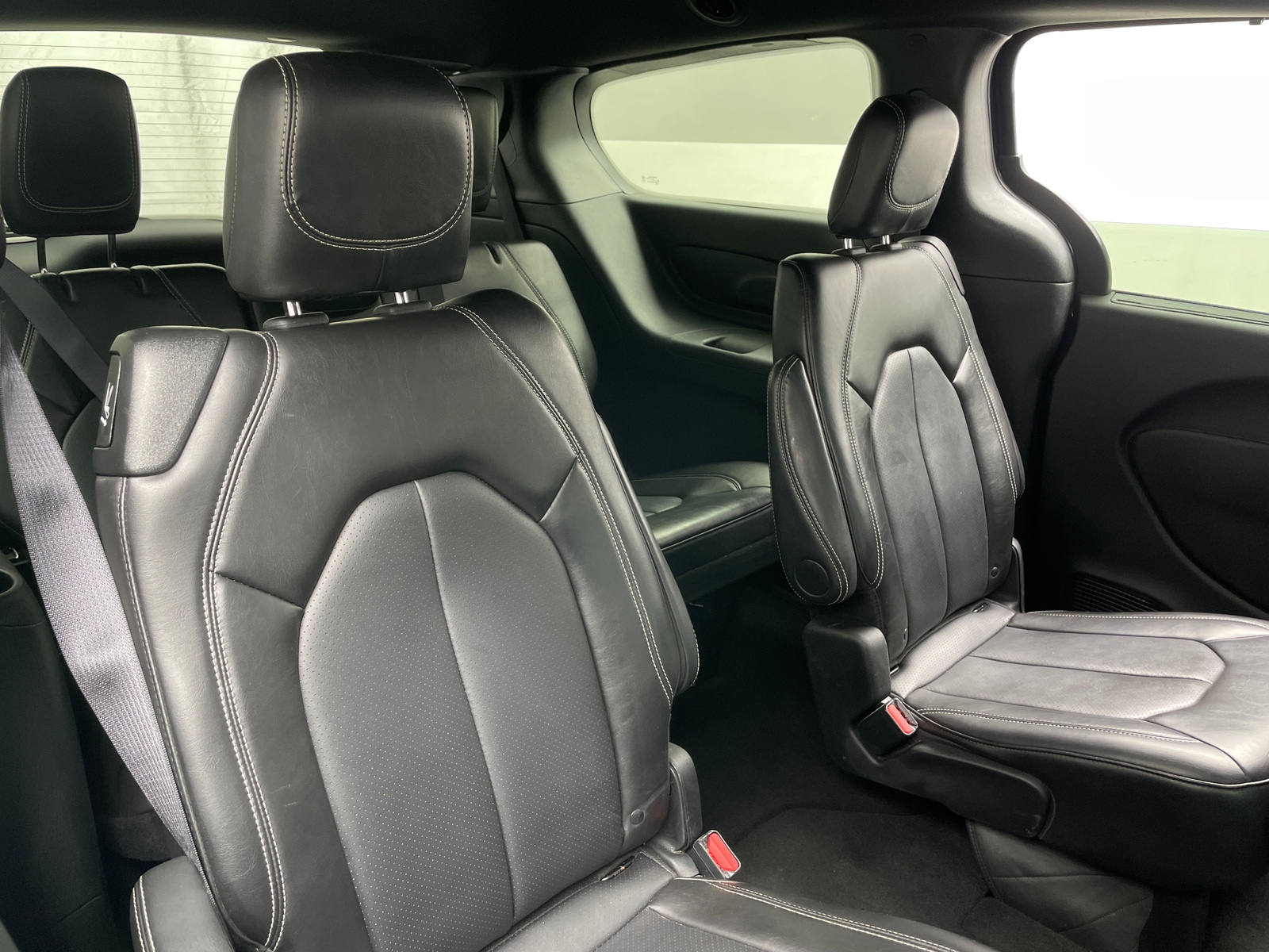 Thumbnail: 2025 Chrysler Pacifica - 5