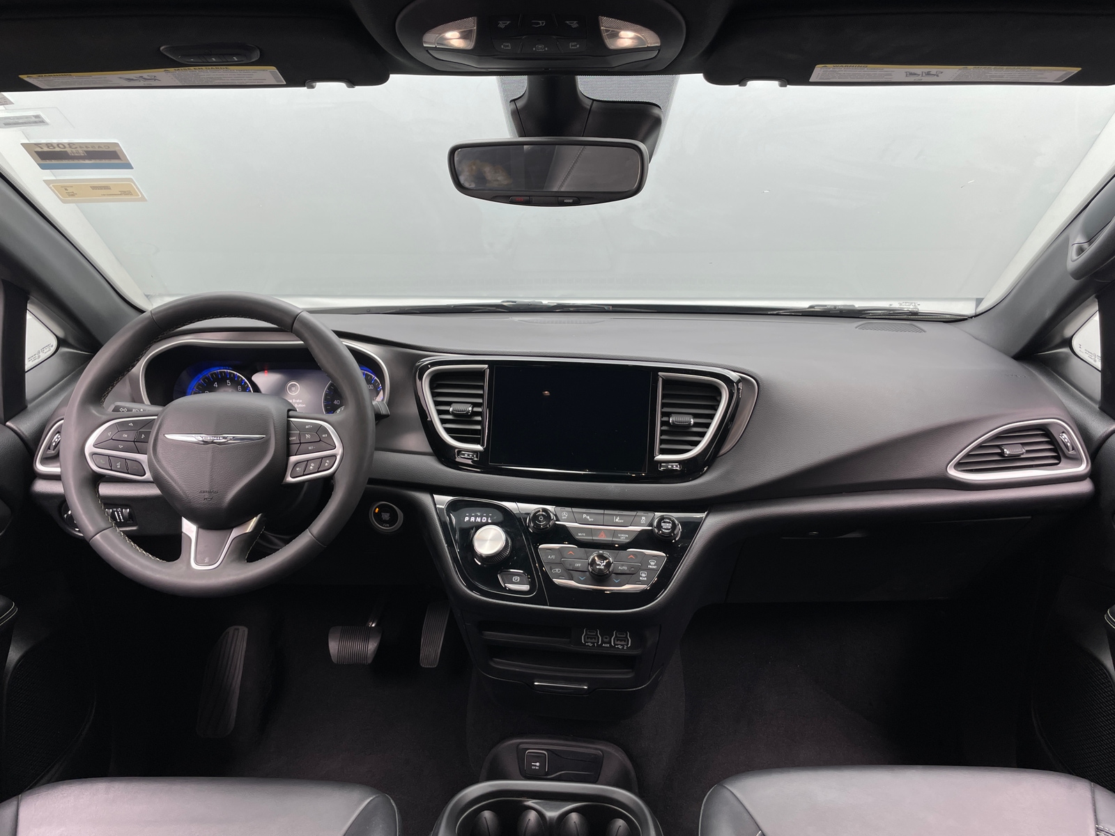 Thumbnail: 2025 Chrysler Pacifica - 2