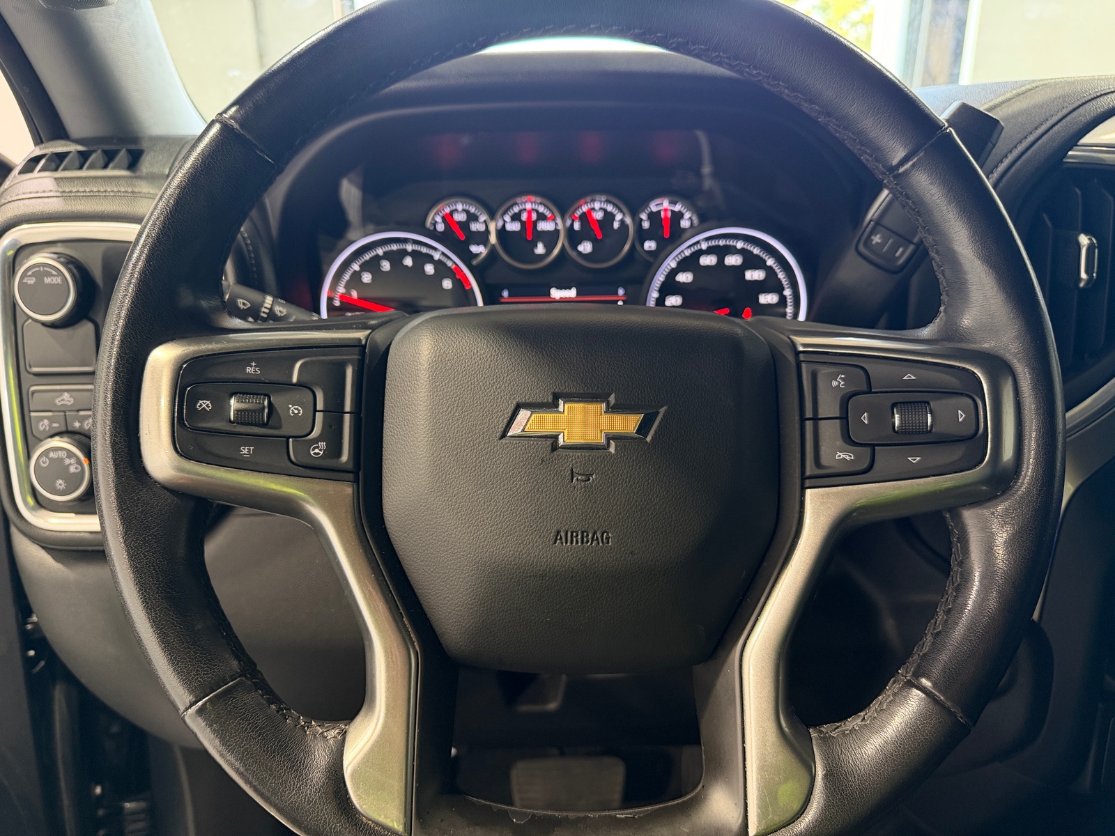 Thumbnail: 2021 Chevrolet Silverado 1500 - 5