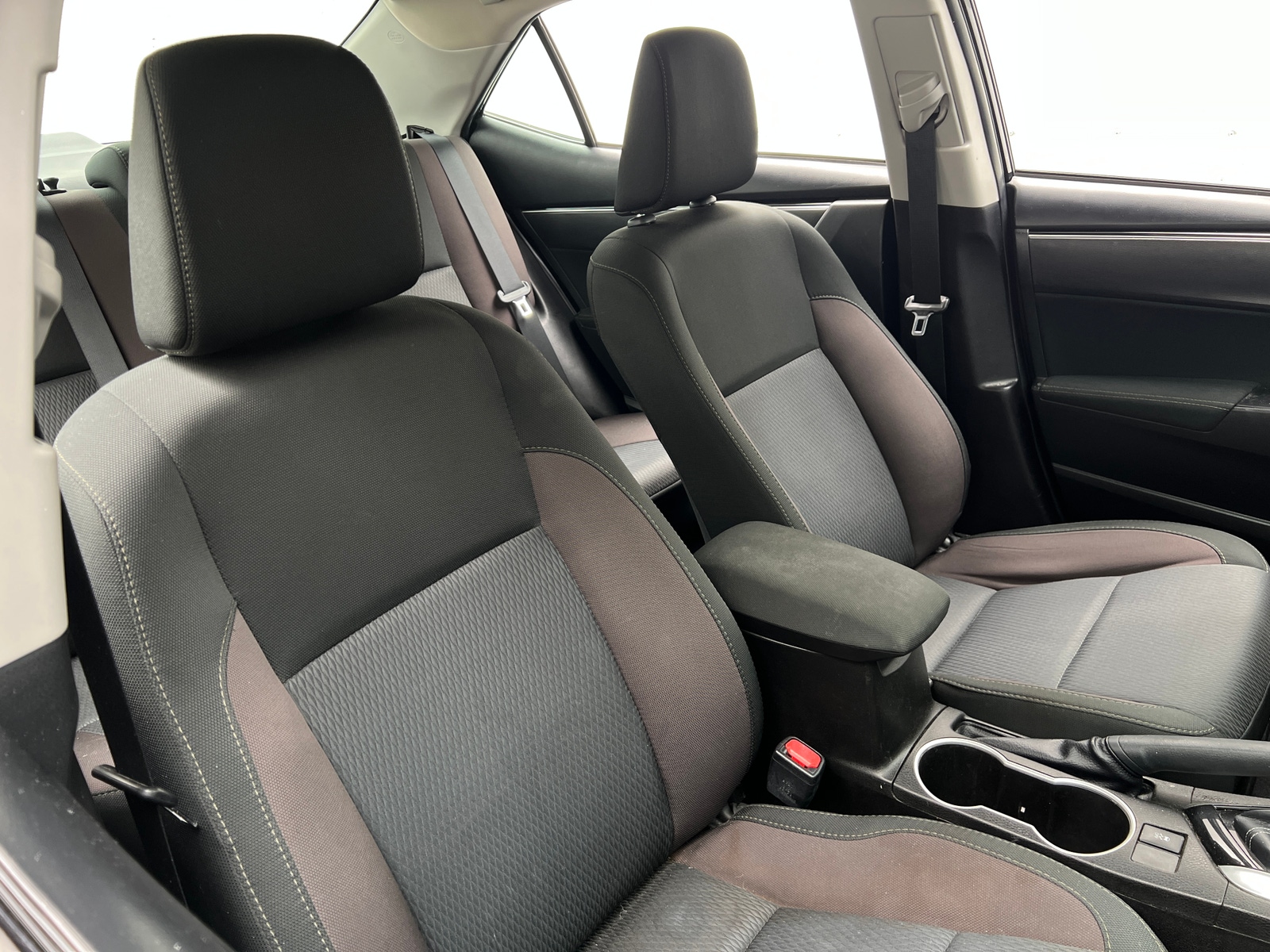 Thumbnail: 2018 Toyota Corolla - 2