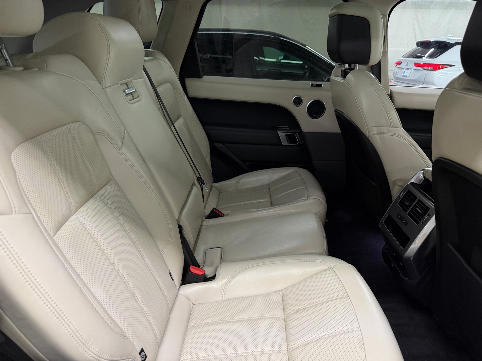 Thumbnail: 2020 Land Rover Range Rover Sport - 6