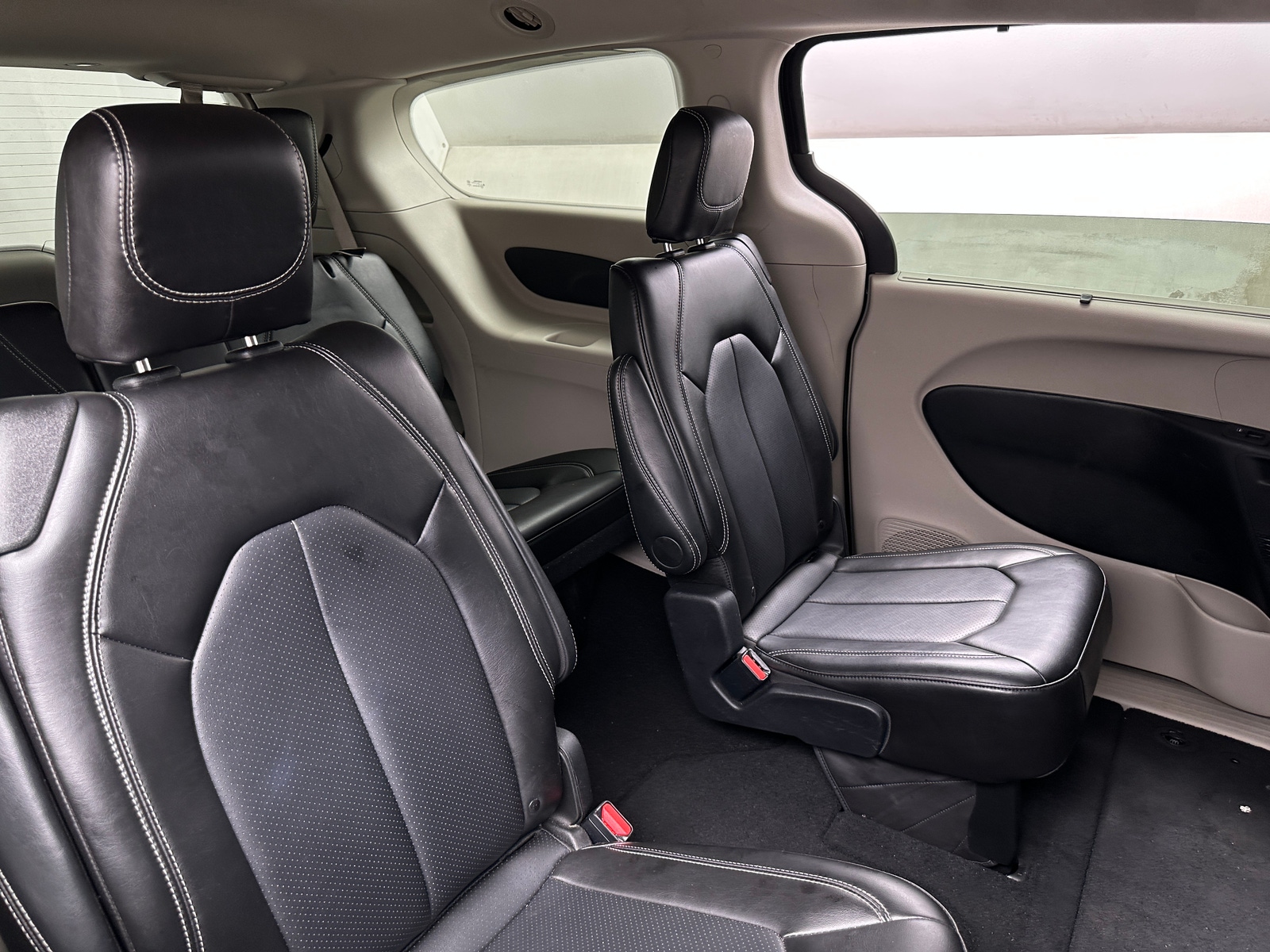 Thumbnail: 2024 Chrysler Pacifica - 5