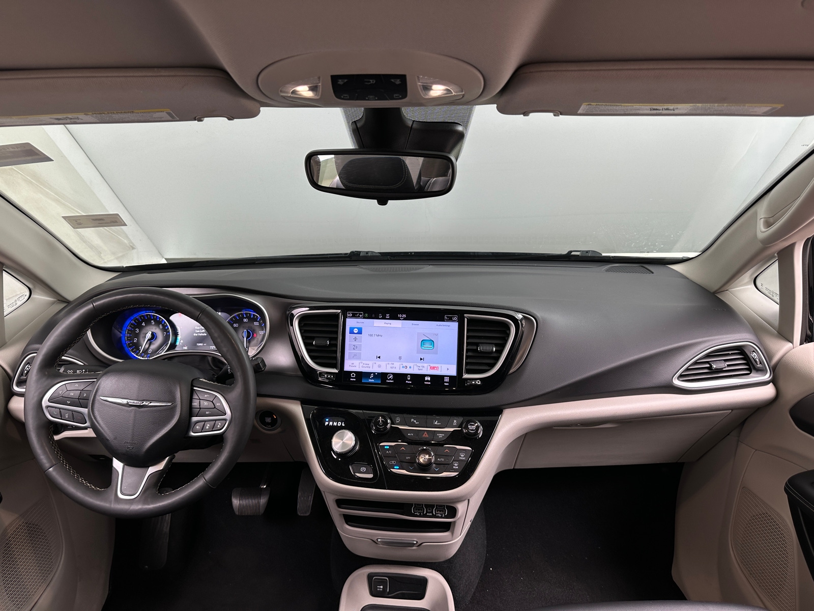 Thumbnail: 2024 Chrysler Pacifica - 2