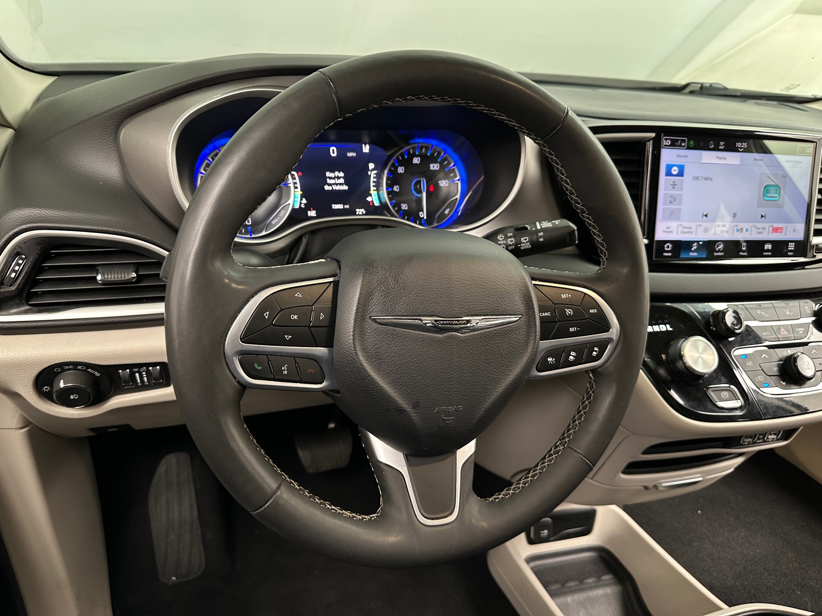 Thumbnail: 2024 Chrysler Pacifica - 4