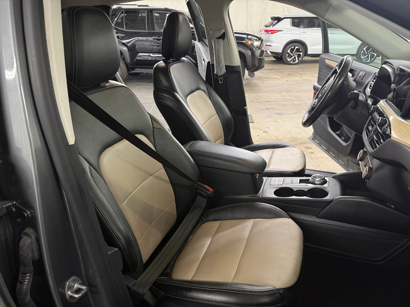 Thumbnail: 2022 Ford Escape - 2