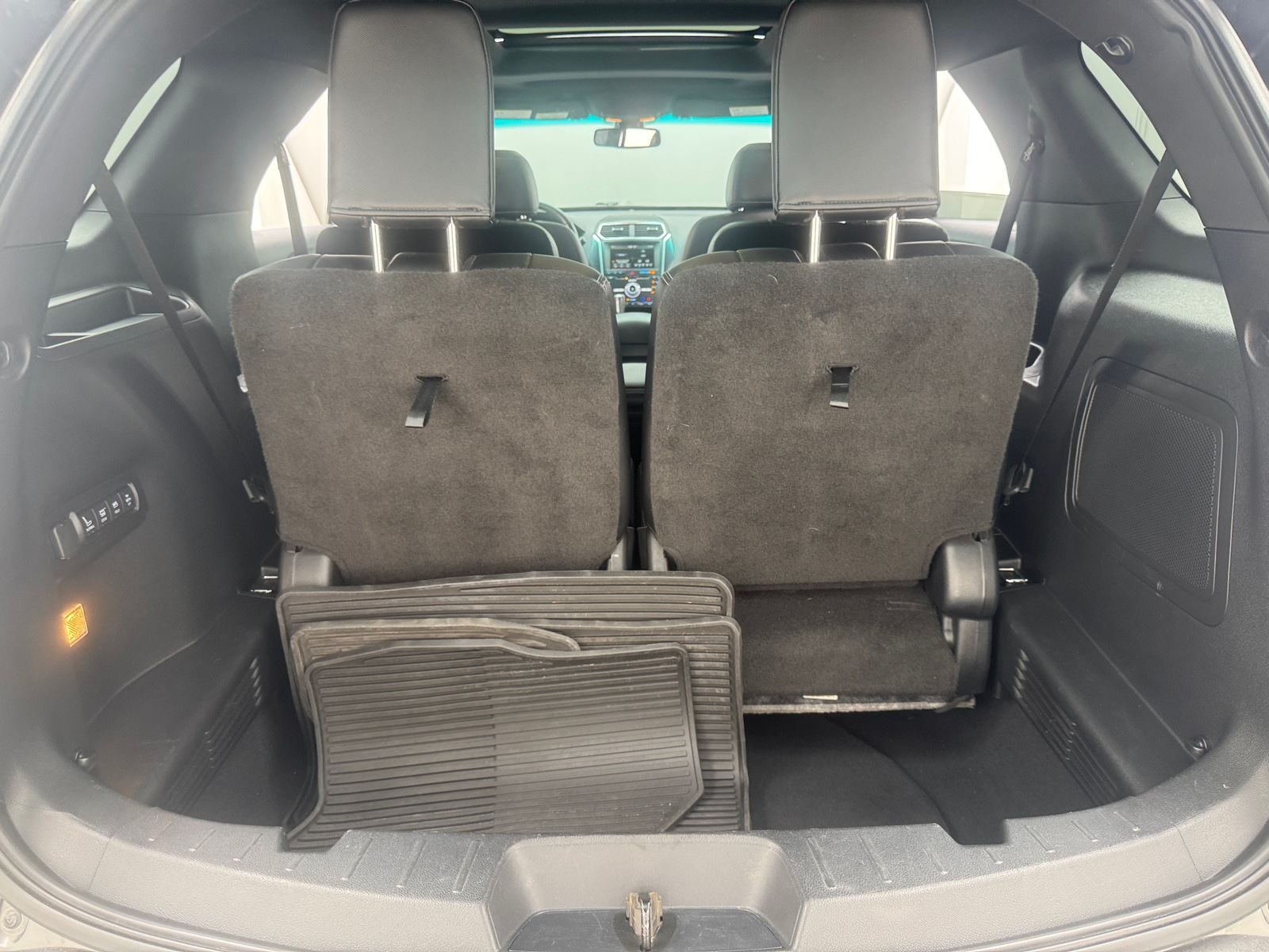 Thumbnail: 2016 Ford Explorer - 6
