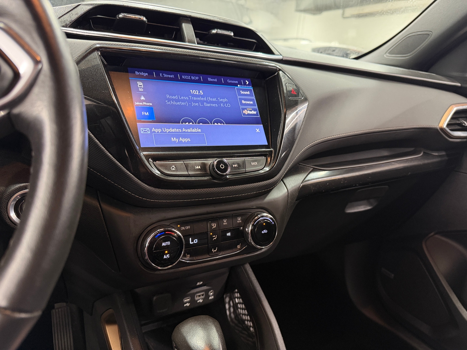 Thumbnail: 2022 Chevrolet TrailBlazer - 3