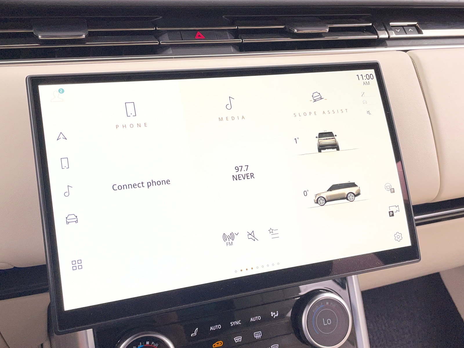Thumbnail: 2023 Land Rover Range Rover - 3