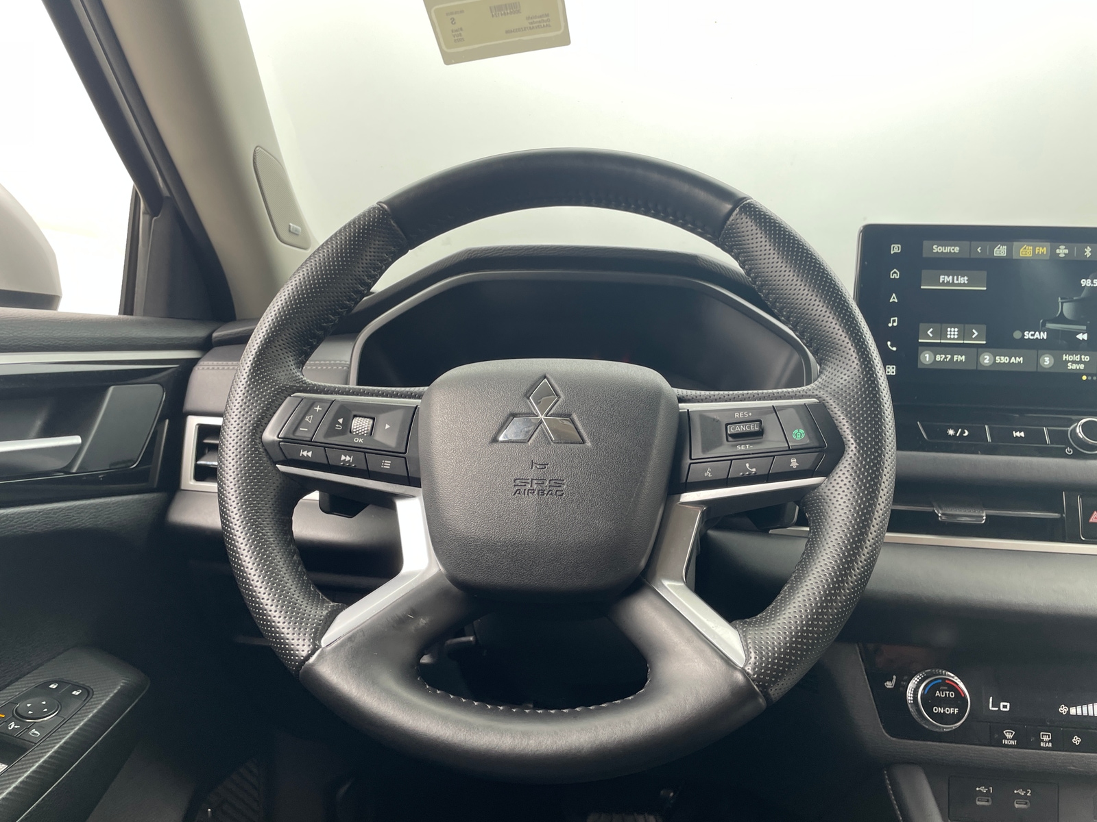 Thumbnail: 2025 Mitsubishi Outlander - 5