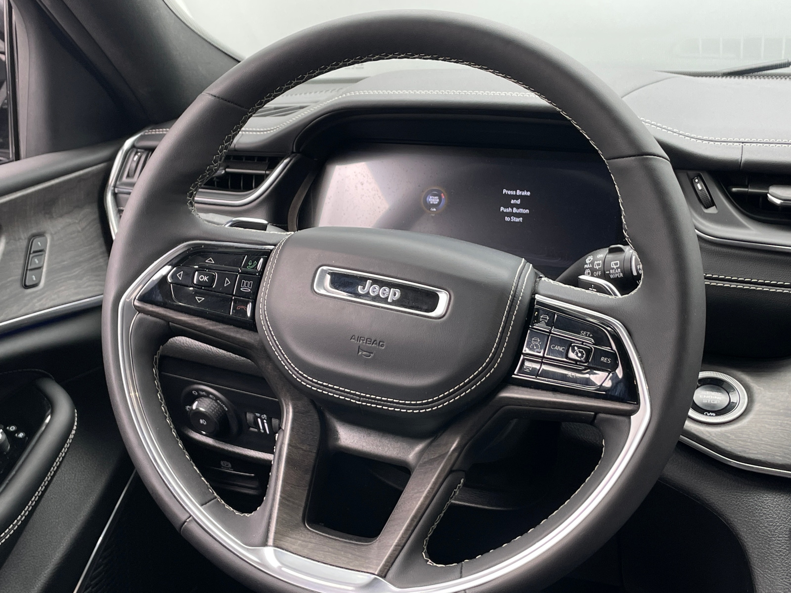 Thumbnail: 2025 Jeep Grand Cherokee L - 4