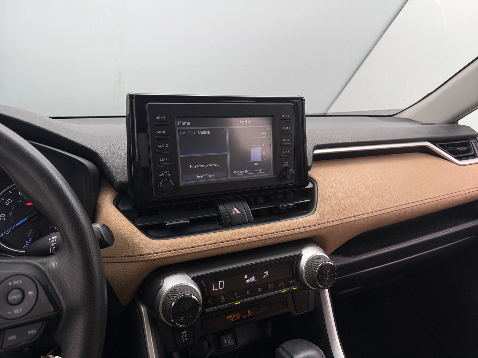 Thumbnail: 2019 Toyota RAV4 - 4