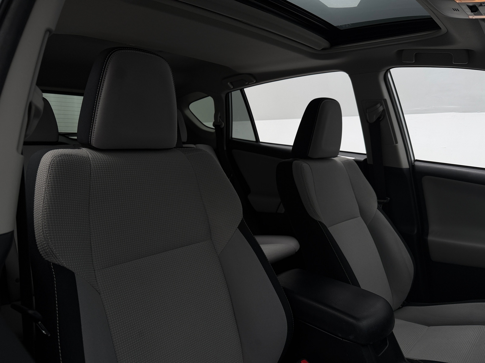 Thumbnail: 2016 Toyota RAV4 - 2