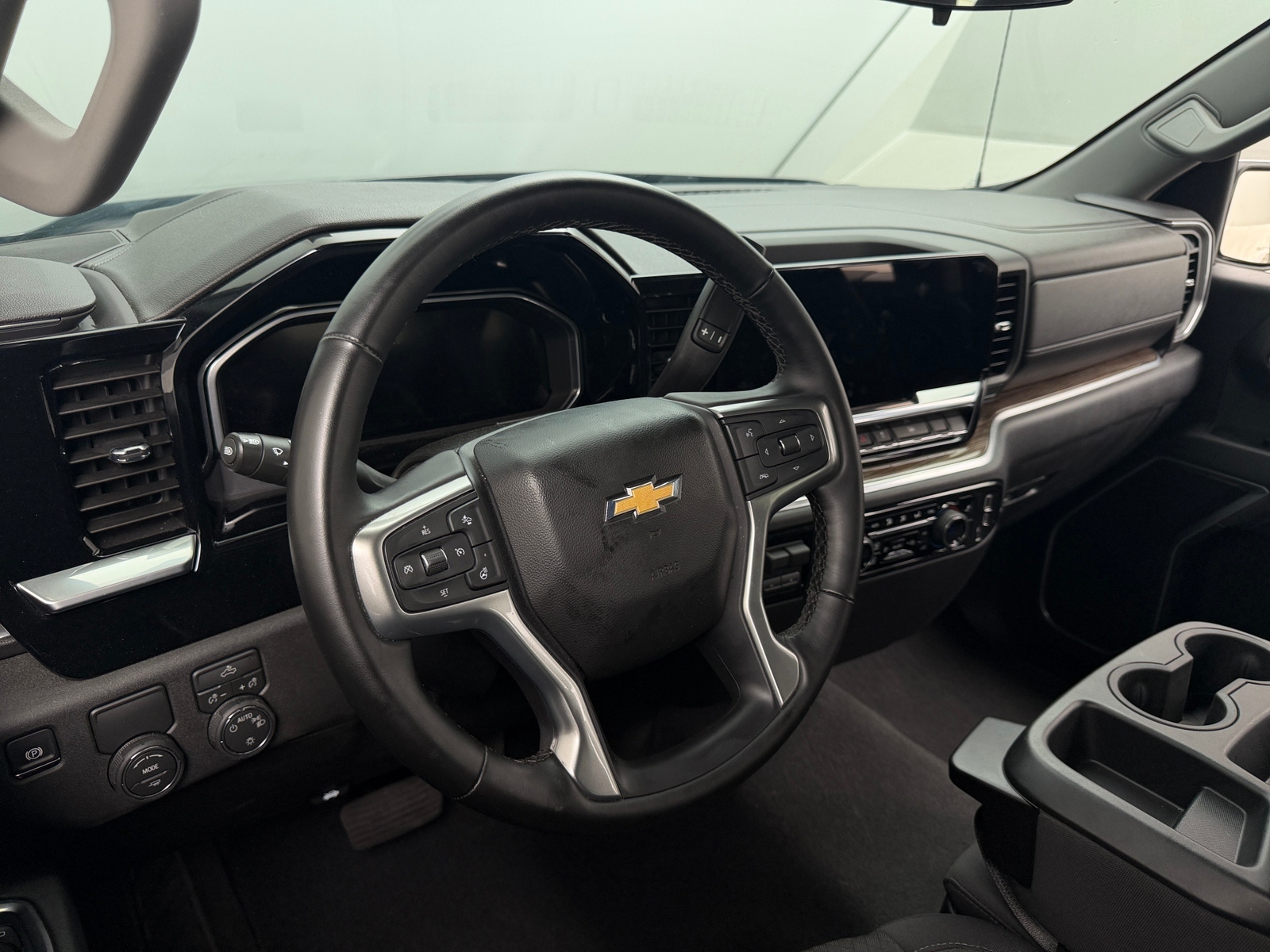 Thumbnail: 2026 Chevrolet Silverado 1500 - 5