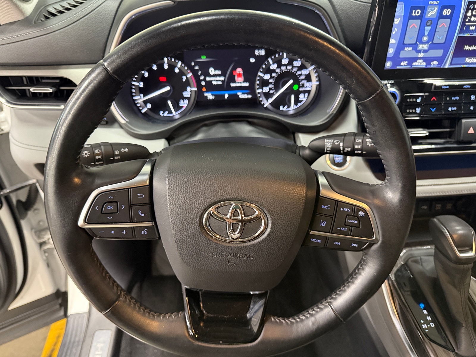 Thumbnail: 2020 Toyota Highlander - 4